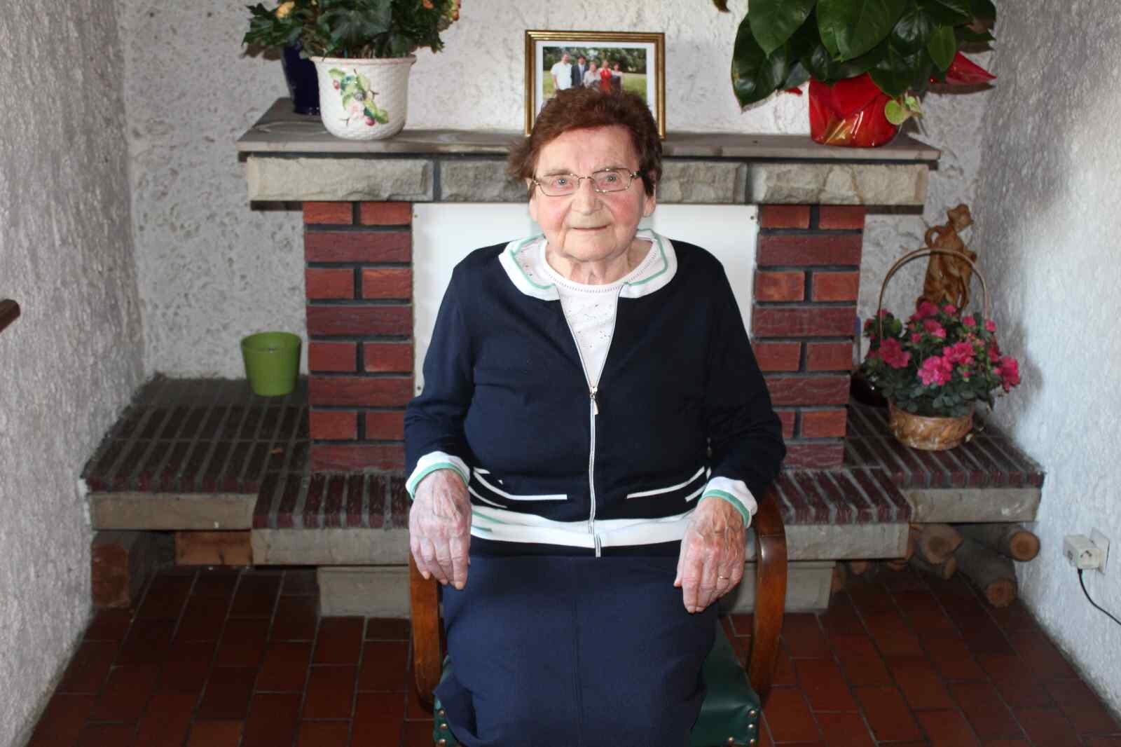 1273438318IMG_0738